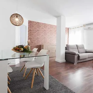 apartment-on-carrer-del-perill-3.catalonia-hotels.com/